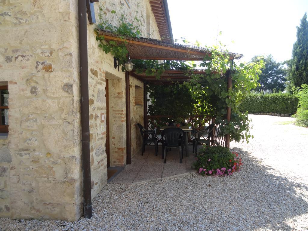 Borgo Il Villino Guest House Casole dʼElsa Стая снимка