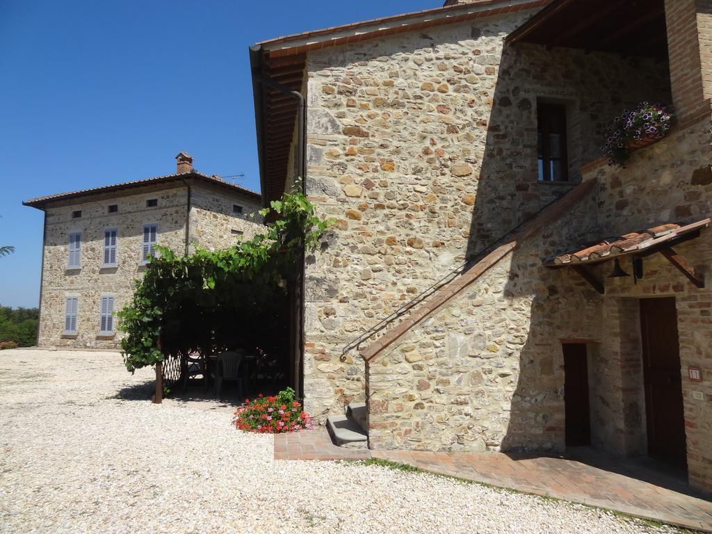 Borgo Il Villino Guest House Casole dʼElsa Екстериор снимка