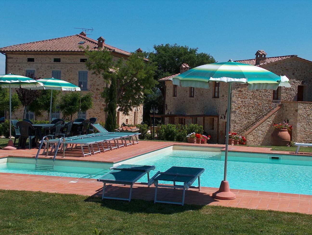 Borgo Il Villino Guest House Casole dʼElsa Екстериор снимка