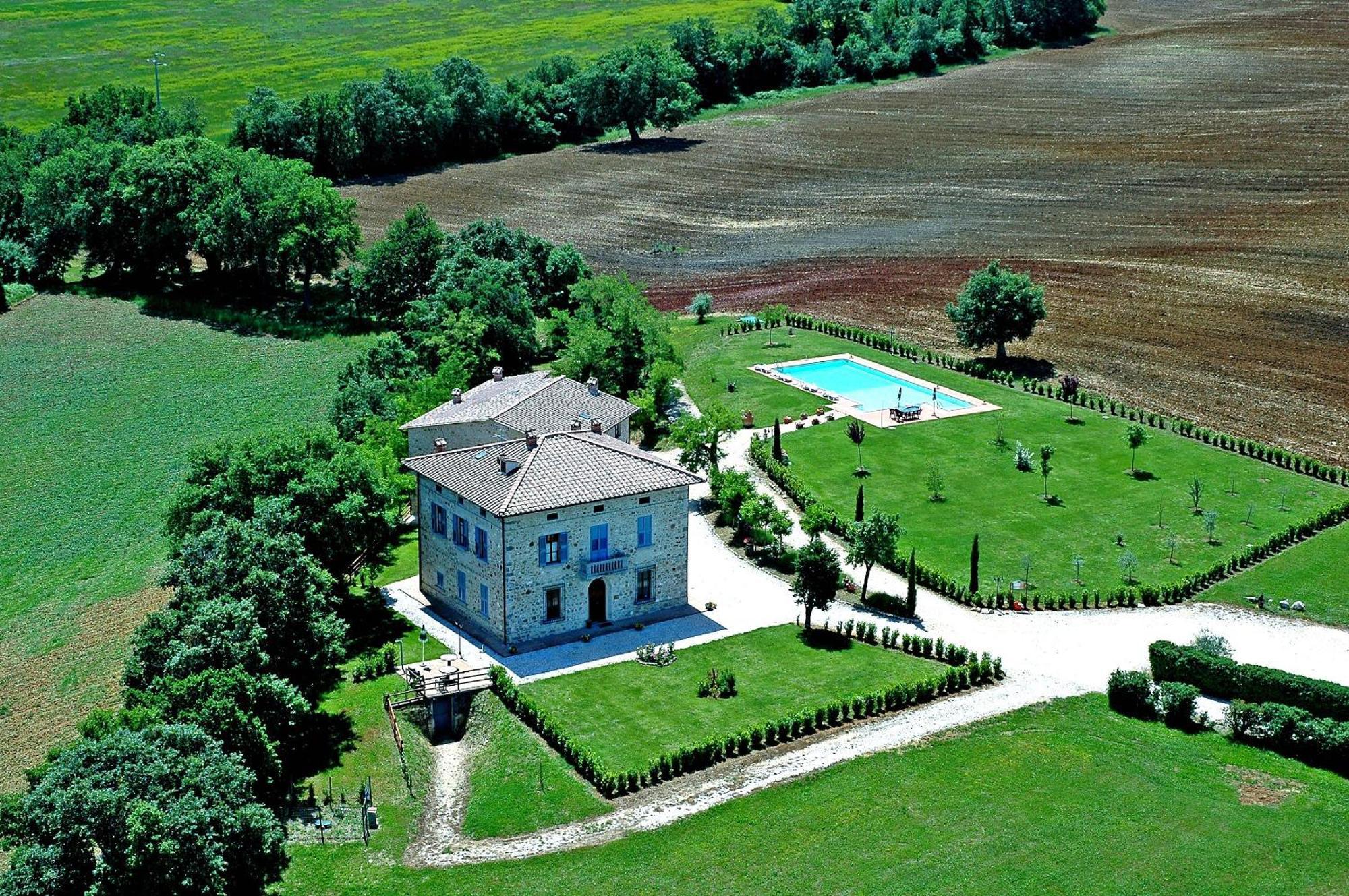 Borgo Il Villino Guest House Casole dʼElsa Екстериор снимка