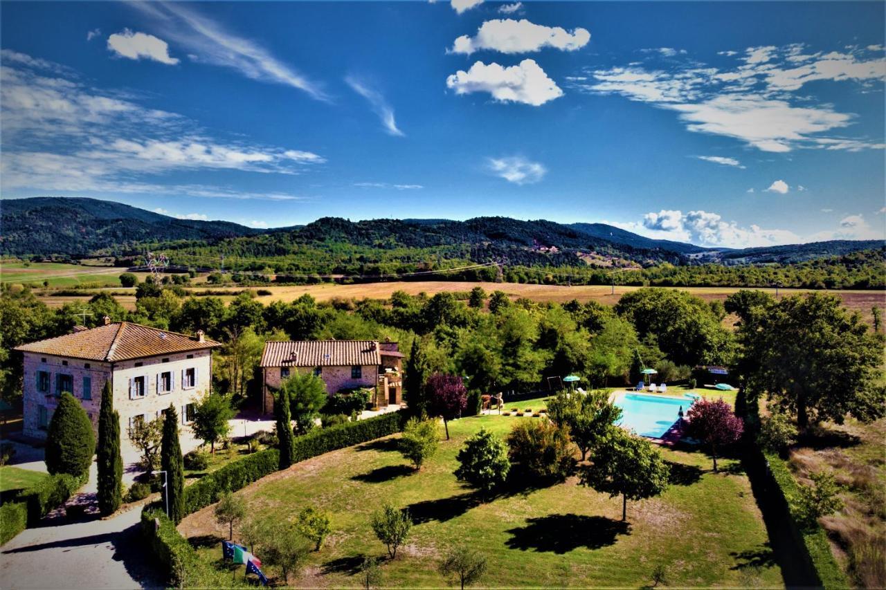 Borgo Il Villino Guest House Casole dʼElsa Екстериор снимка