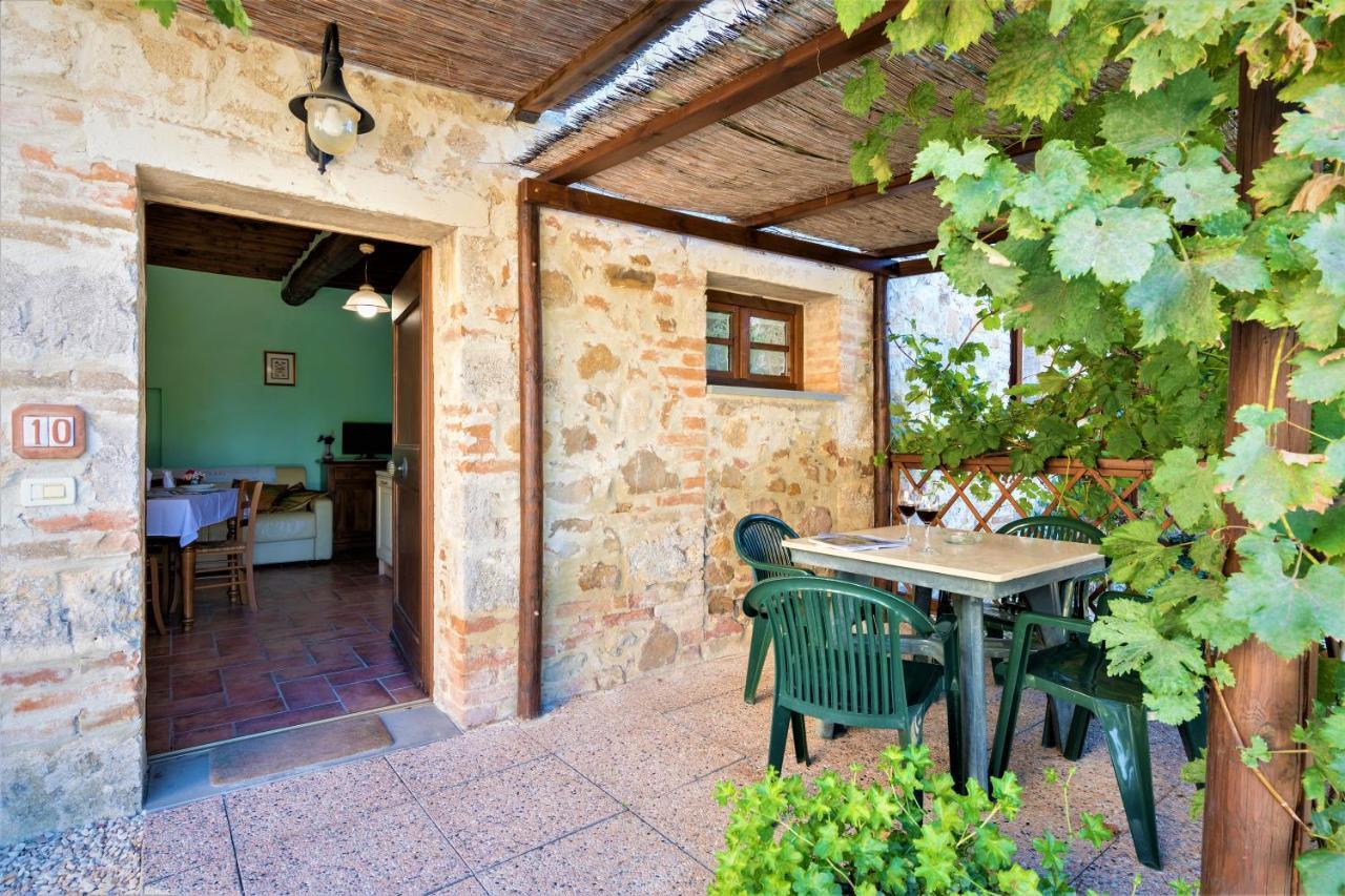 Borgo Il Villino Guest House Casole dʼElsa Екстериор снимка