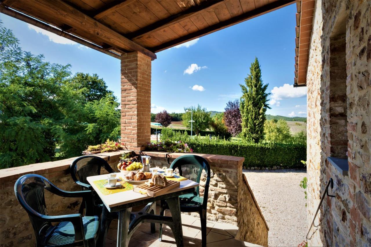 Borgo Il Villino Guest House Casole dʼElsa Екстериор снимка