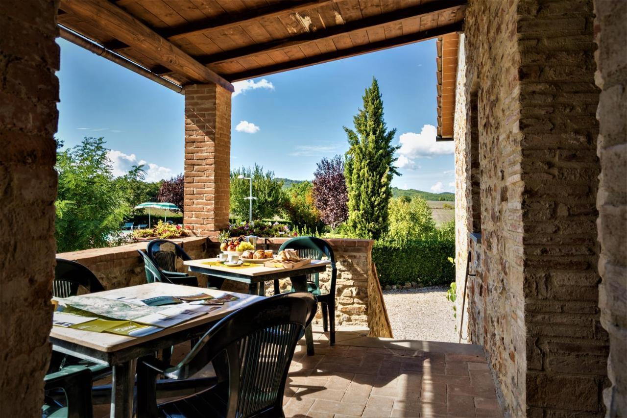 Borgo Il Villino Guest House Casole dʼElsa Екстериор снимка