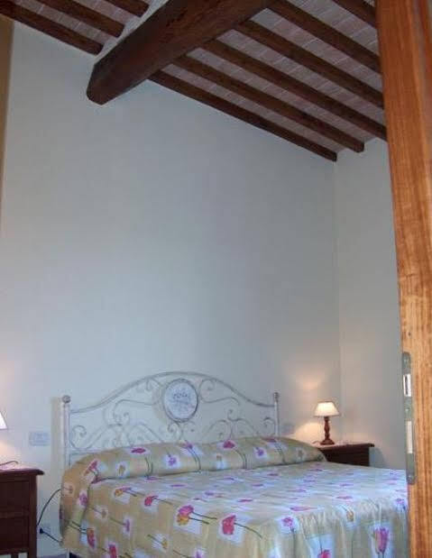 Borgo Il Villino Guest House Casole dʼElsa Екстериор снимка